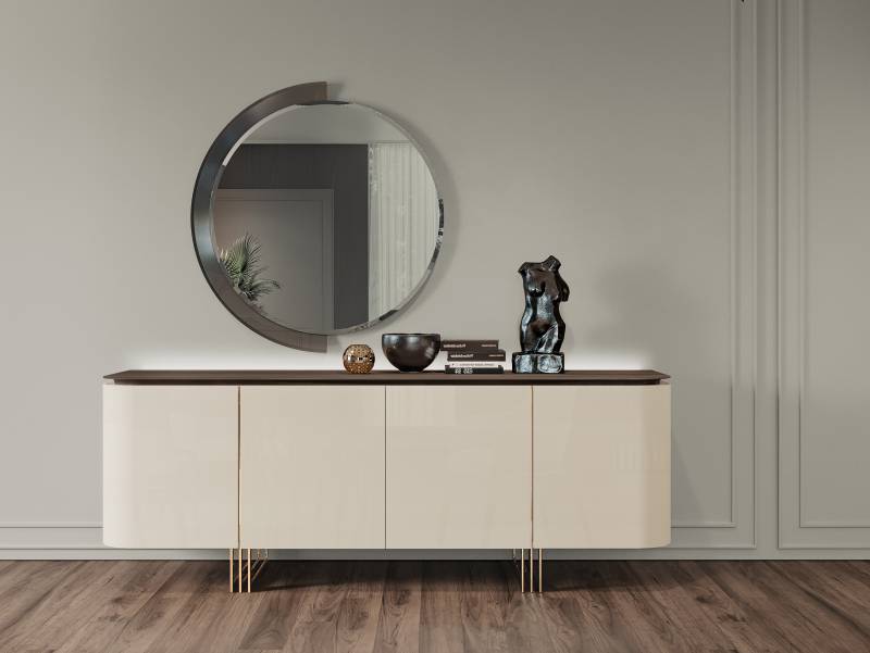 Buffet 4 portes laqué blanc à hyères 83400 près de la garde et de la Valette