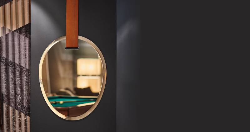 Miroir avec lanière en cuir 83400 Hyères à proximité du Lavandou